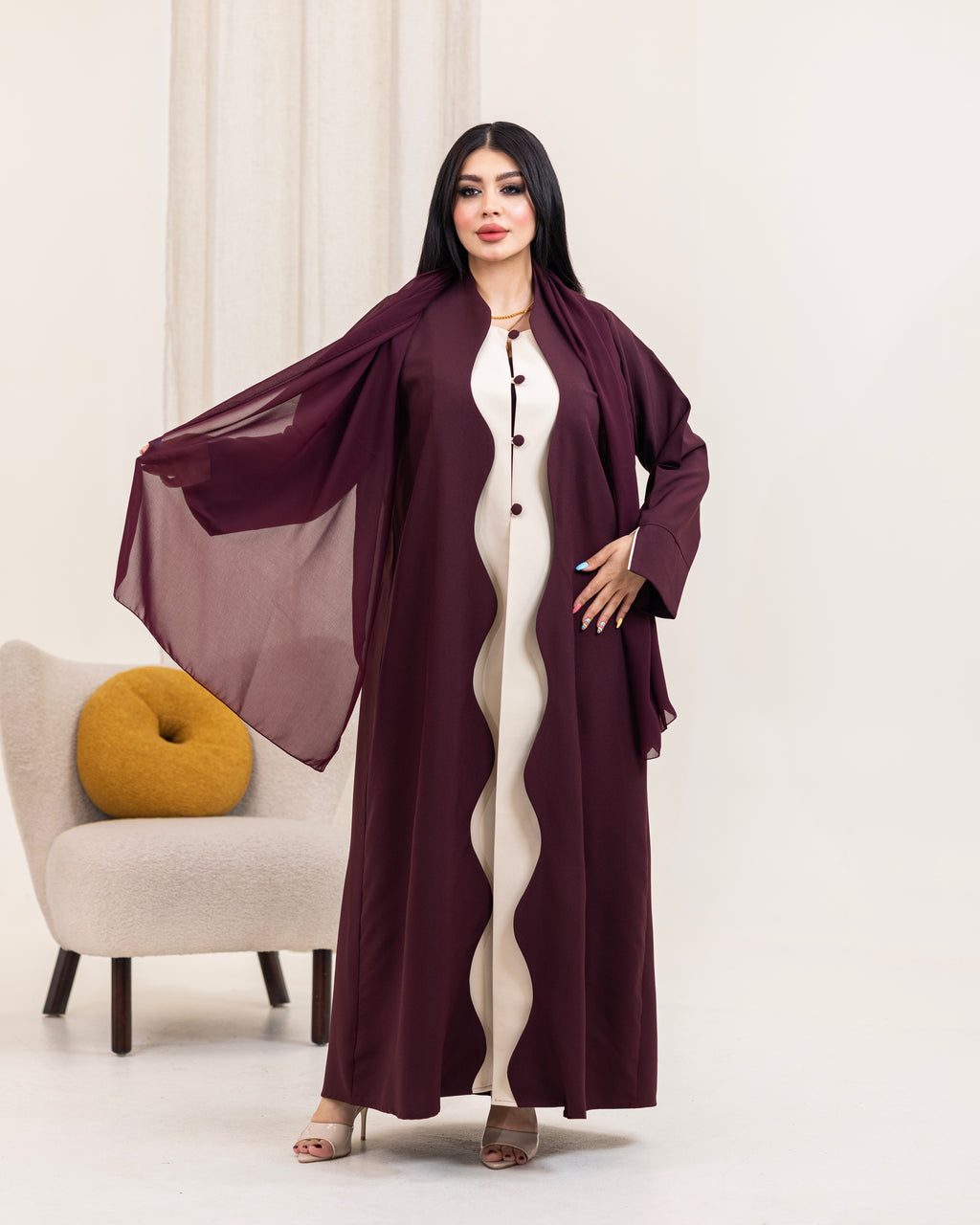 عباية عنابي وأوف وايت مع شيلة | موديل 002